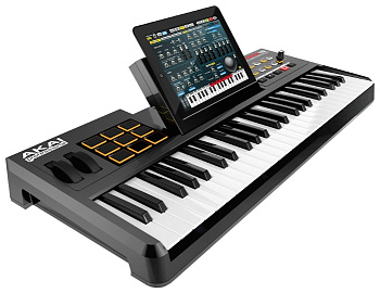 AKAI PRO SynthStation49