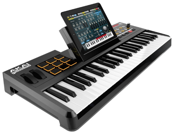 AKAI PRO SynthStation49